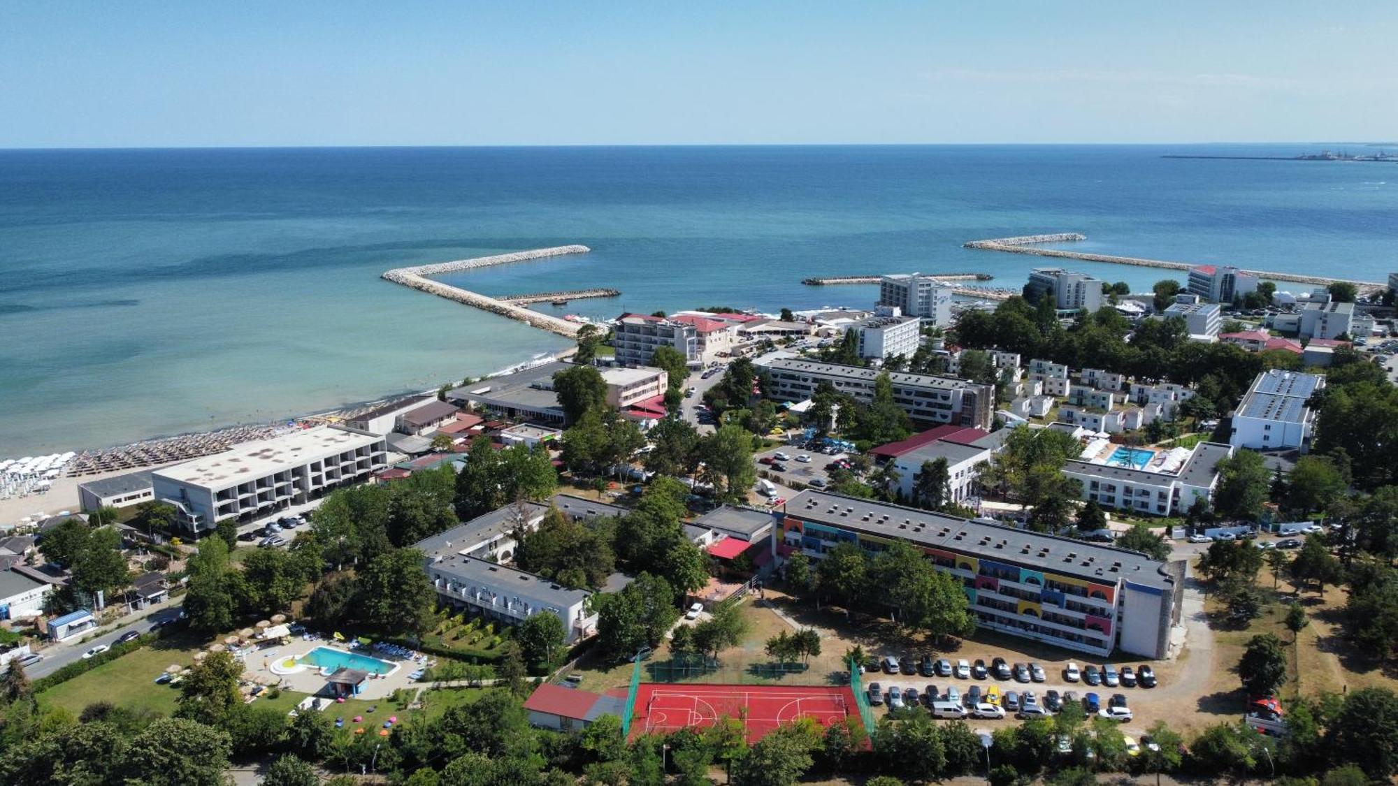Hotel Iulia Resort Venus Buitenkant foto